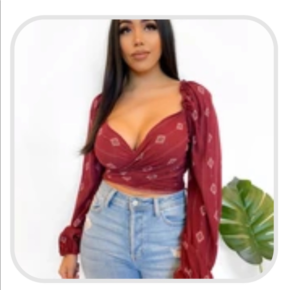 Lauras boutique BRANDNEW - Cropped Burgundy Top